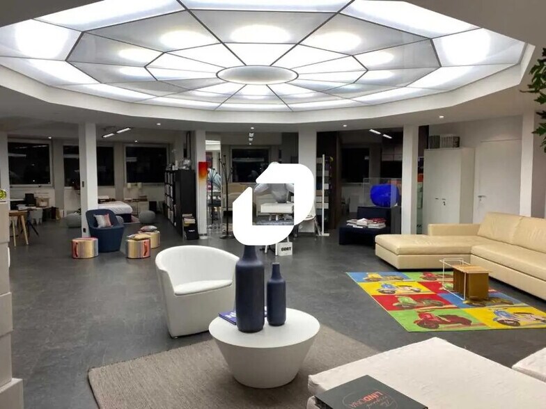 Office in Pontoise for sale - Interior Photo - Image 1 of 7