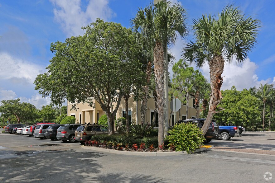 1015 W Indiantown Rd, Jupiter, FL à louer - Photo du bâtiment - Image 3 de 13