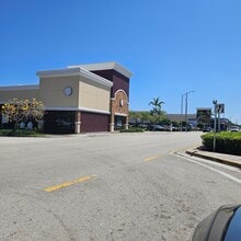 800-898 N Federal Hwy, Pompano Beach, FL à louer Photo du bâtiment- Image 2 de 4