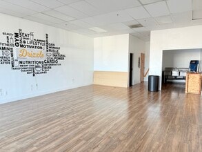 3610-3890 Center St NE, Salem, OR à louer Photo intérieure- Image 2 de 2