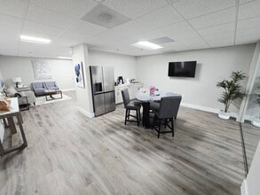 7680 Universal Blvd, Orlando, FL for lease Interior Photo- Image 2 of 11