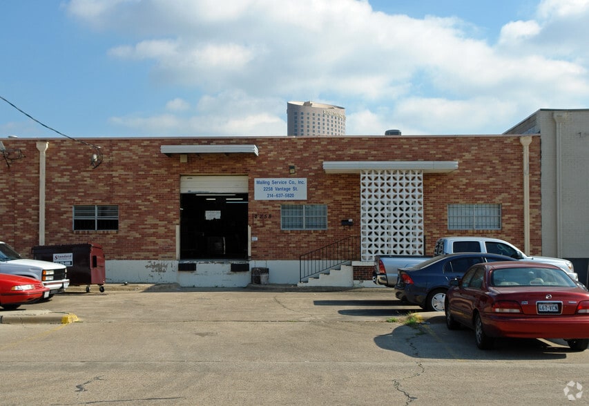 2258 Vantage St, Dallas, TX for lease - Building Photo - Image 3 of 6