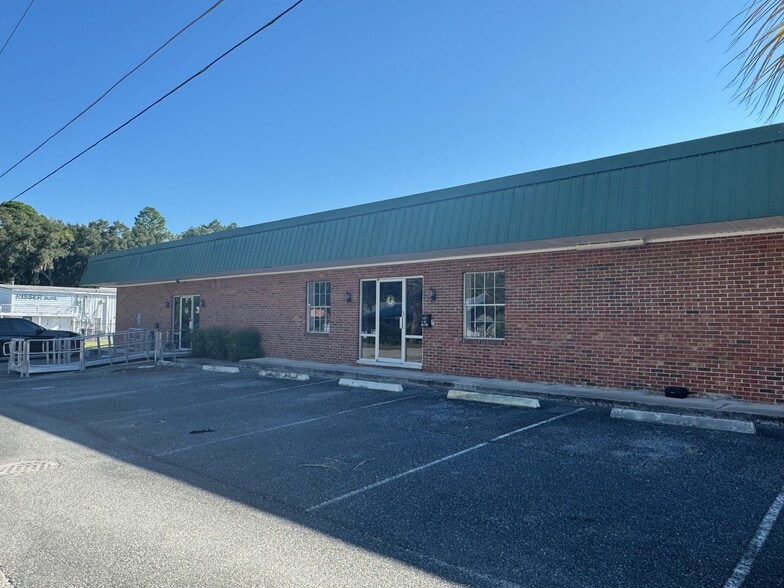 197 NW Burk Ave, Lake City, FL for lease - Primary Photo - Image 1 of 3