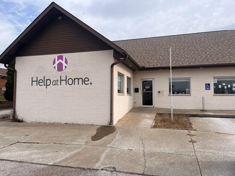 1815 S Walnut St, Bloomington, IN à vendre - Photo du bâtiment - Image 2 de 18