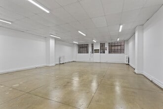 218 W 37th St, New York, NY for lease Interior Photo- Image 2 of 6