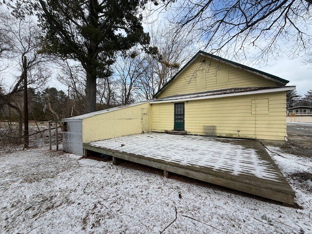 2494 Lakeshore Rd, Applegate, MI à vendre - Photo du bâtiment - Image 3 de 6