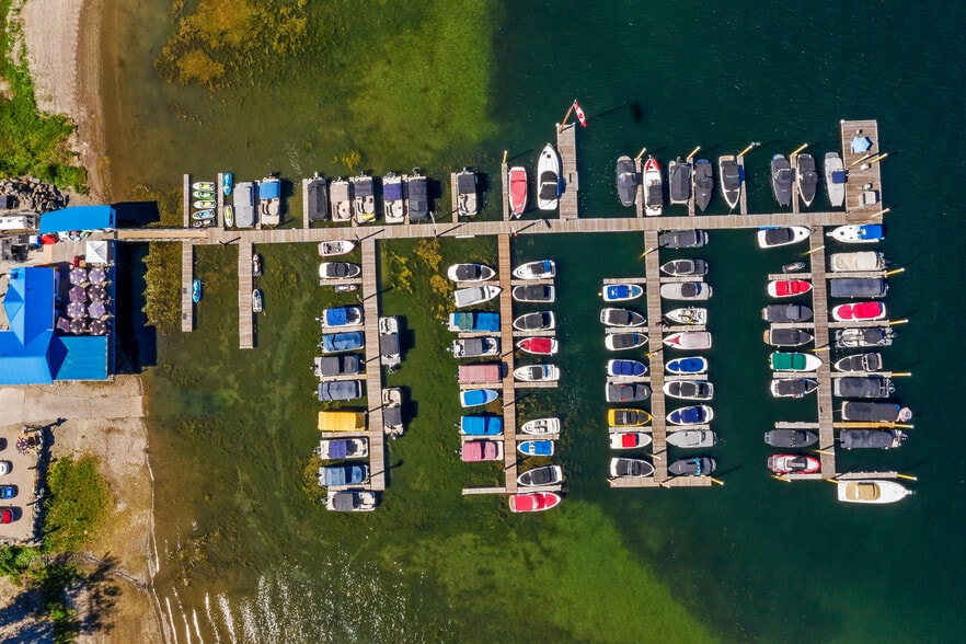 2886 Marine Dr, Blind Bay, BC à vendre - Photo du bâtiment - Image 3 de 48