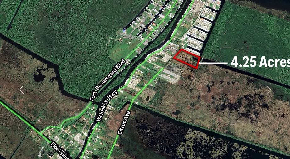 Shell Beach Waterfront, Saint Bernard, LA for sale Primary Photo- Image 1 of 2