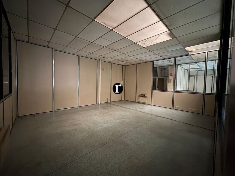 Flex in Pérenchies for lease - Interior Photo - Image 2 of 3
