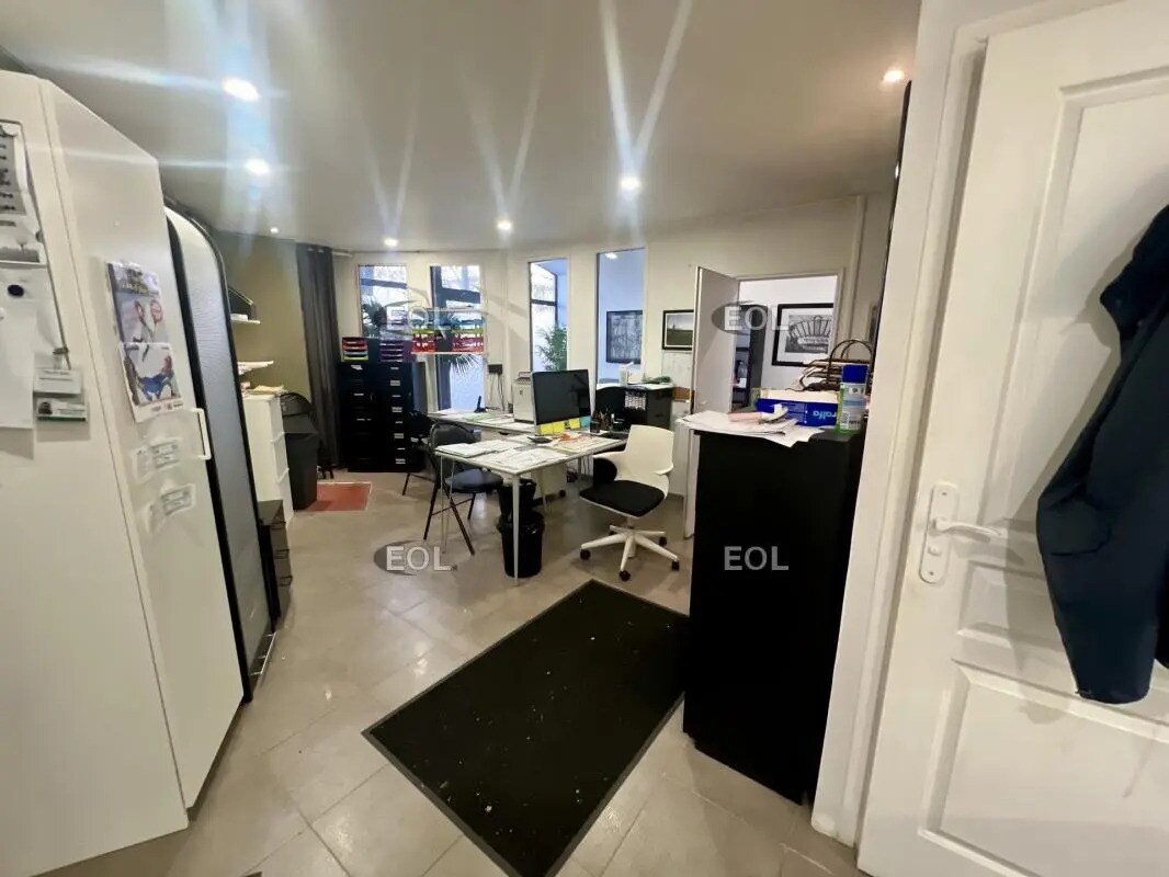 Industrial in Romainville for sale Primary Photo- Image 1 of 16