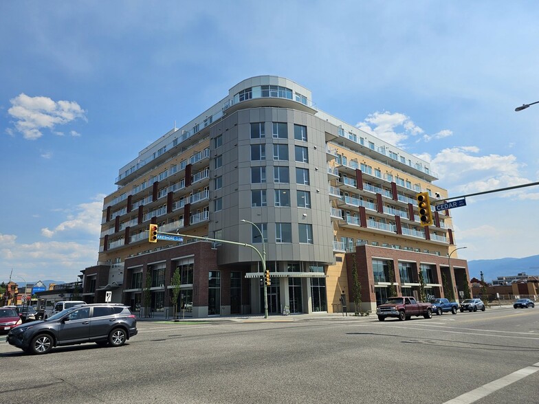 535-595 K.L.O. Rd, Kelowna, BC à louer - Photo du bâtiment - Image 3 de 4