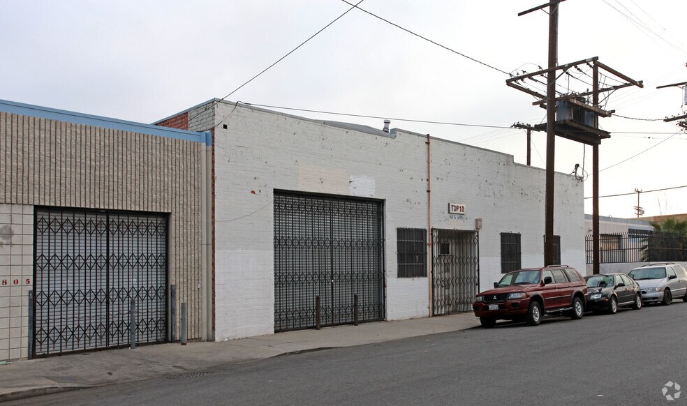811 E 14th Pl, Los Angeles, CA à vendre - Photo du bâtiment - Image 3 de 3