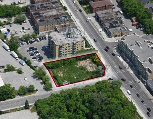 968 O'Connor Dr, Toronto, ON à vendre Photo du bâtiment- Image 1 de 2