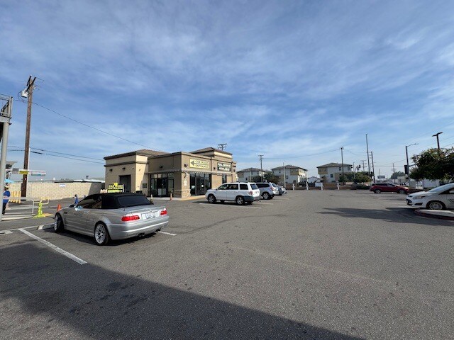 1209 Lomita Blvd, Harbor City, CA à louer - Photo du bâtiment - Image 2 de 8