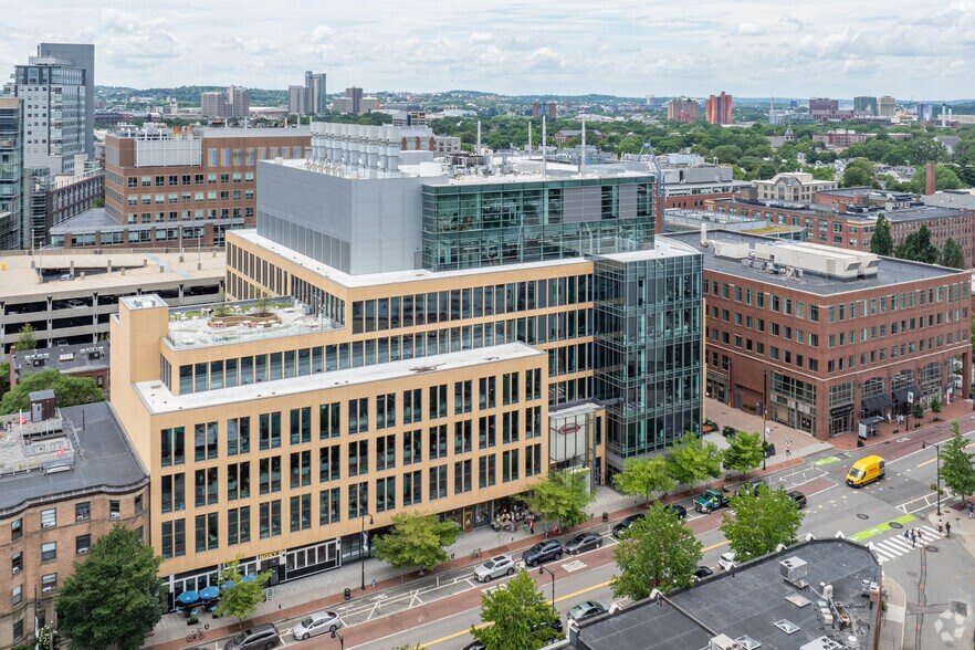 300 Massachusetts Ave, Cambridge, MA à louer - Photo du bâtiment - Image 2 de 5