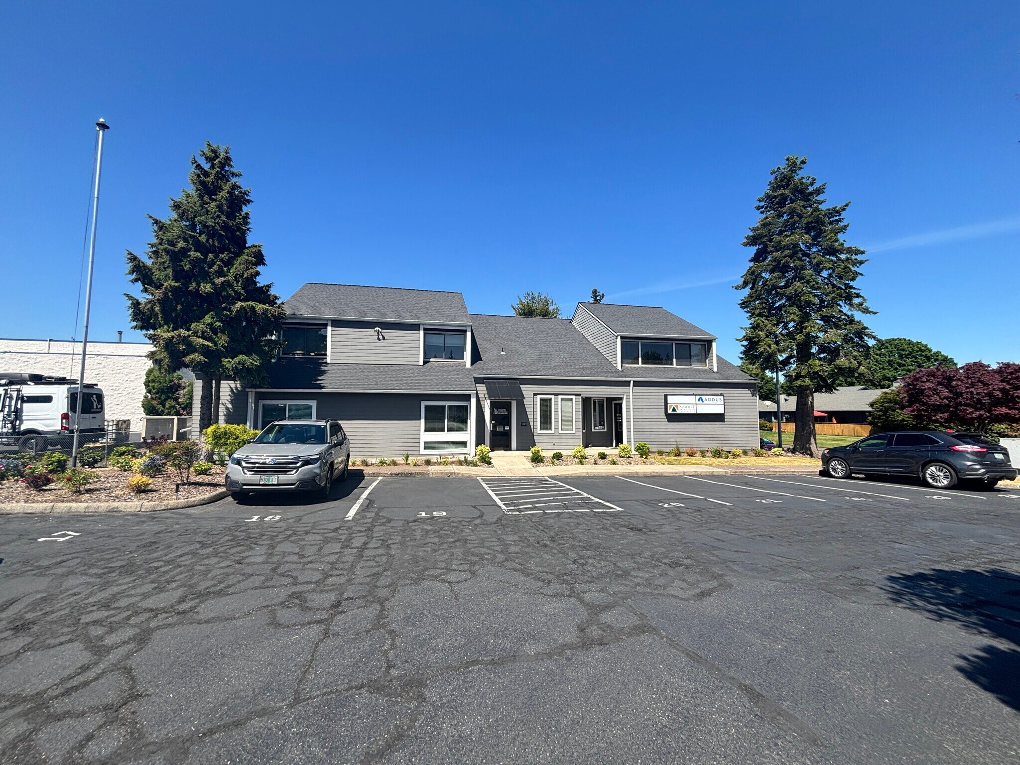 142 Glynbrook St N, Keizer, OR à louer Photo du bâtiment- Image 1 de 24