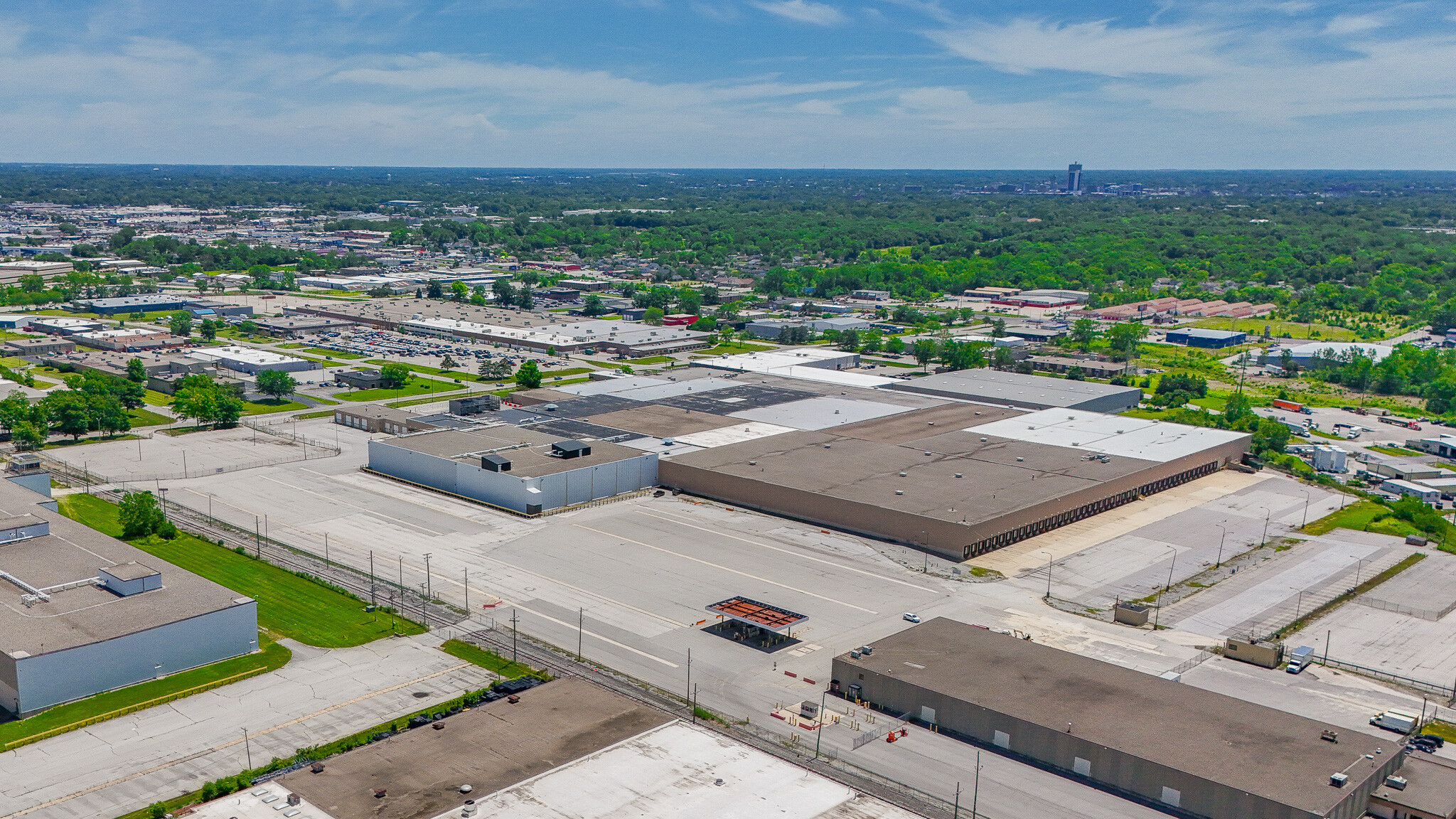 4815 Executive Blvd, Fort Wayne, IN for lease Building Photo- Image 1 of 12