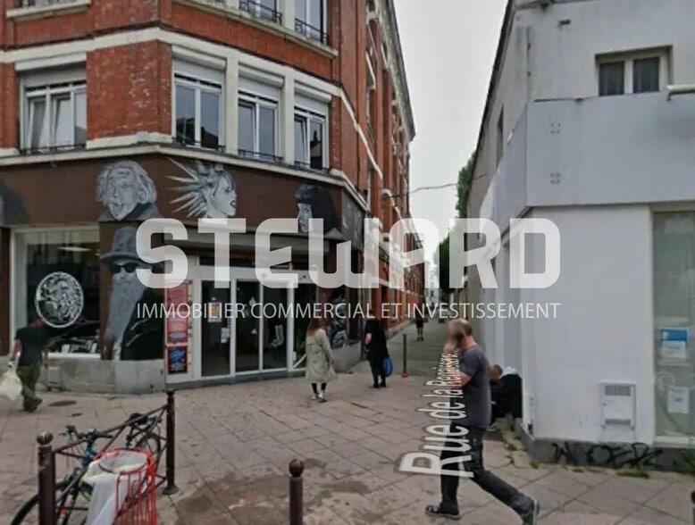 Retail in Lille for lease - Building Photo - Image 1 of 4