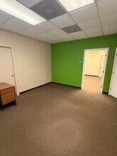 139 S Pebble Beach Blvd, Sun City Center, FL à louer Photo intérieure- Image 2 de 4