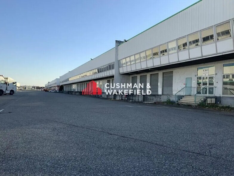 Industrial in Toulouse for lease - Building Photo - Image 2 of 6