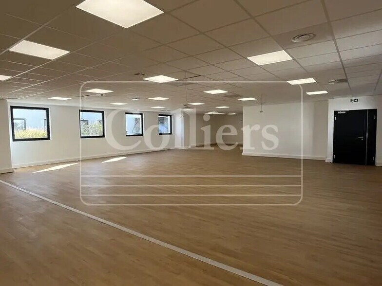 9 Impasse Paradou, Marseille for lease - Interior Photo - Image 2 of 5