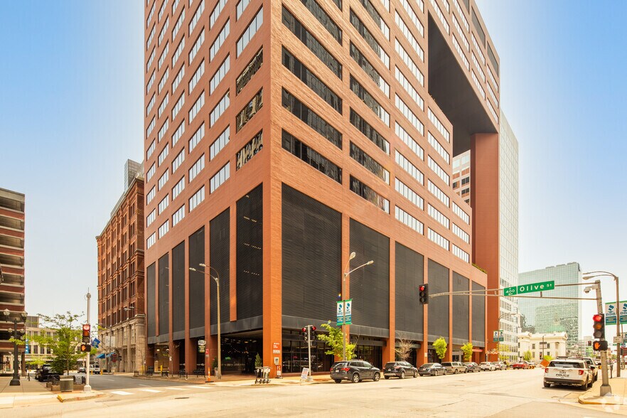 200 N Broadway, Saint Louis, MO à louer - Photo du bâtiment - Image 3 de 52