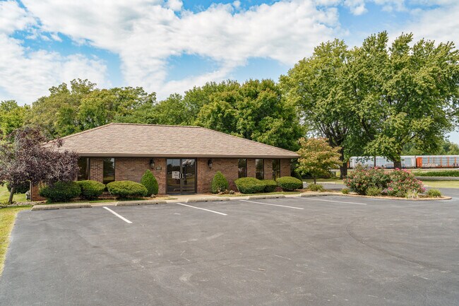 Plus de détails pour 4917 Maryville Rd, Granite City, IL - Bureau à vendre