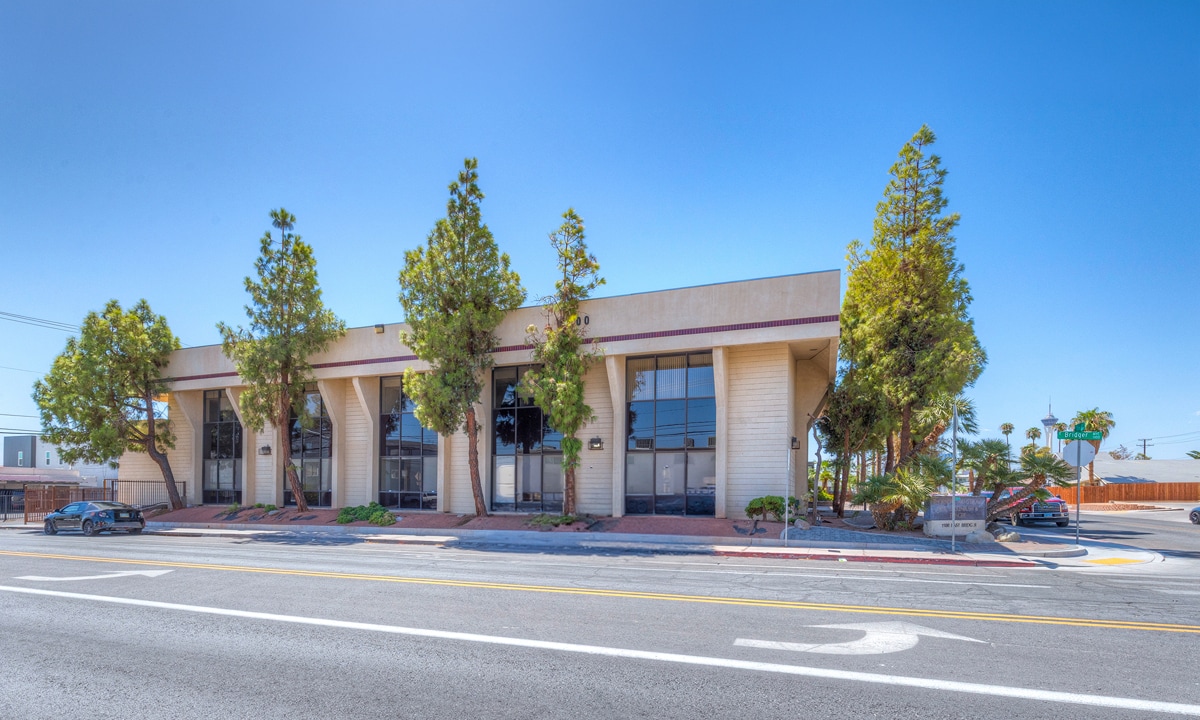 1100 E Bridger Ave, Las Vegas, NV for lease Building Photo- Image 1 of 9