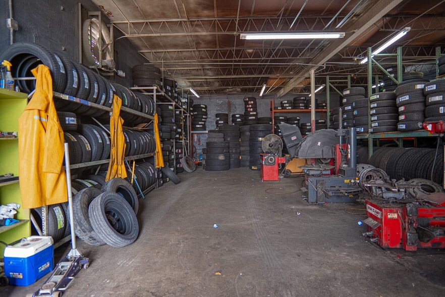 5201 NW 36th Ave, Miami, FL for sale - Building Photo - Image 3 of 29