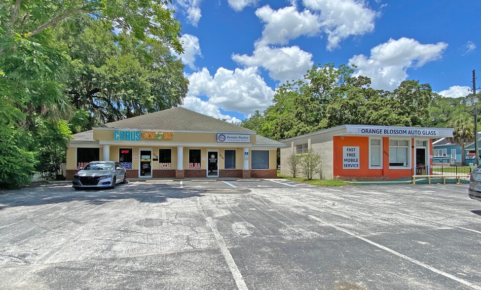 206 S US-27, Lady Lake, FL à louer - Photo du bâtiment - Image 2 de 4