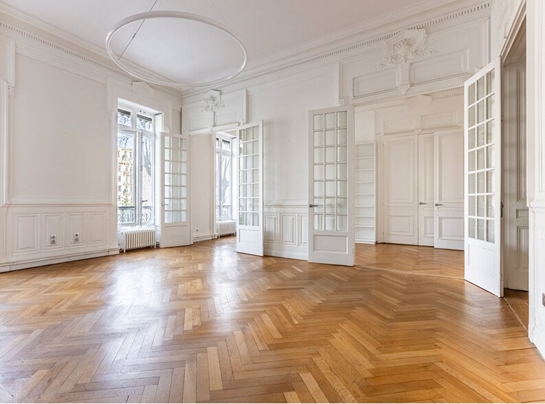 31 Rue Boissy D'Anglas, Paris à louer - Photo du bâtiment - Image 3 de 5