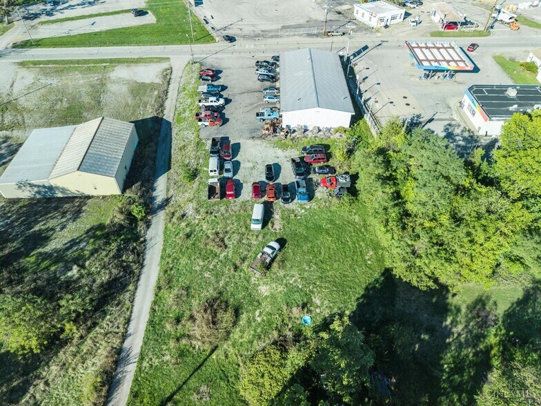 487 E Main St, Hillsboro, OH à vendre - Photo du bâtiment - Image 2 de 11