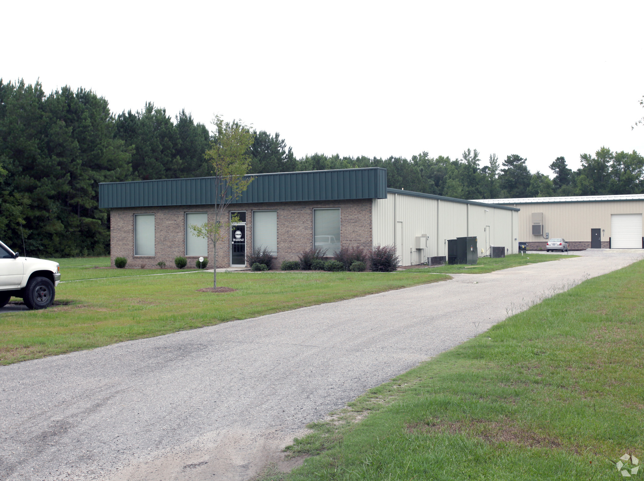 126 Industrial Dr, Burgaw, NC for sale Primary Photo- Image 1 of 1