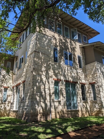 1508 W 5th St, Austin, TX à louer - Photo du bâtiment - Image 3 de 12