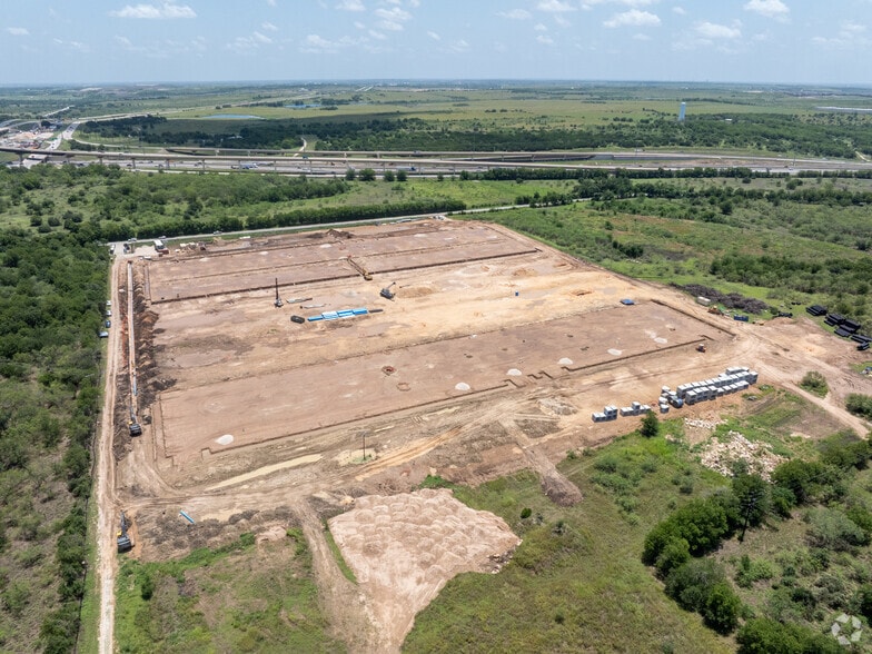13422 Old San Antonio Rd, Manchaca, TX for lease - Building Photo - Image 2 of 5