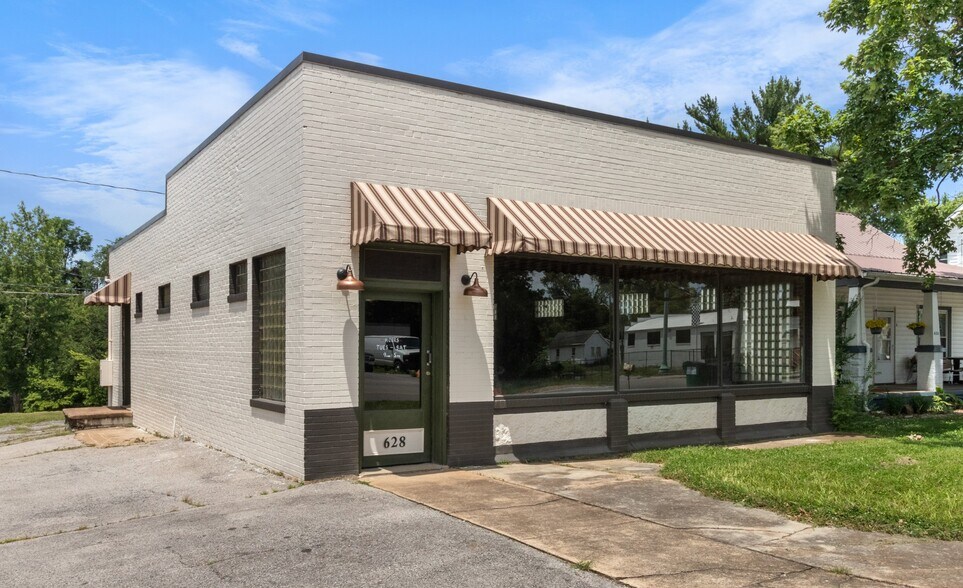 628 Cumberland Dr, Clarksville, TN à louer - Photo principale - Image 1 de 12