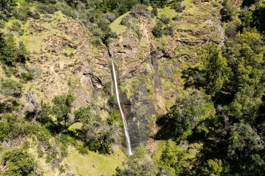 13700 Rockpile Rd, Geyserville, CA for sale - Building Photo - Image 3 of 61