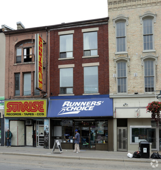 207 Dundas St, London, ON for lease - Building Photo - Image 2 of 2