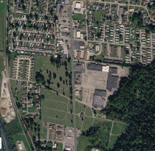 211 WV-2, New Martinsville, WV à louer - Photo du bâtiment - Image 2 de 2