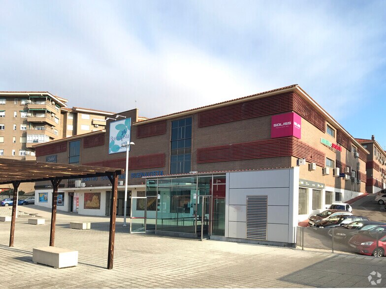 Office/Retail in Toledo, Toledo for lease - Building Photo - Image 2 of 2