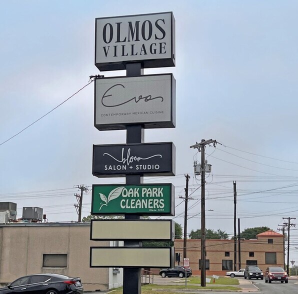 218-224 E Olmos Dr, San Antonio, TX à louer - Photo du bâtiment - Image 2 de 5