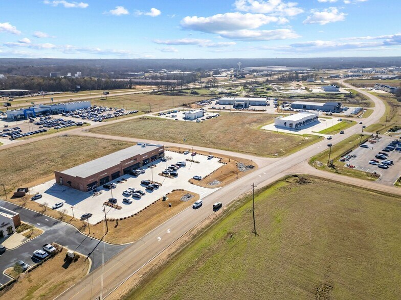 272 Calhoun Station Pkwy, Madison, MS à louer - Photo du bâtiment - Image 3 de 10
