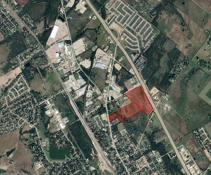 2051 N Ih-45, Ennis, TX à vendre - Photo du bâtiment - Image 2 de 4