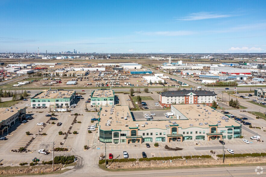 2181 Premier Way, Sherwood Park, AB à louer - Aérien - Image 3 de 32
