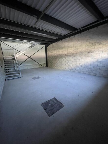 Industrial in Épinay-sur-Seine for lease - Interior Photo - Image 3 of 13