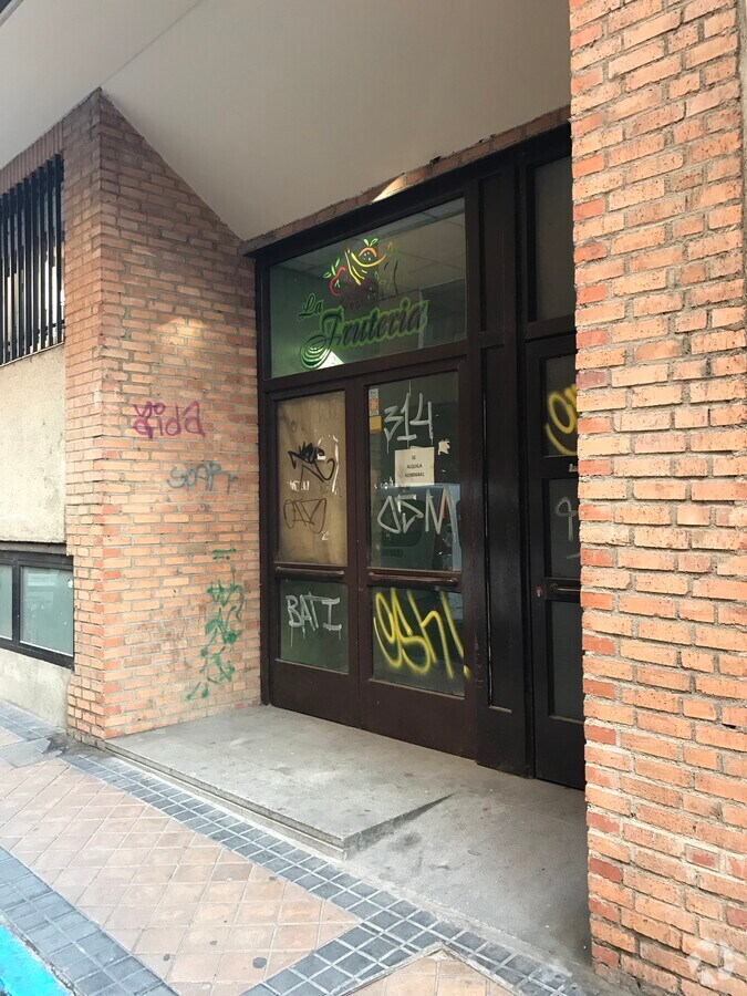 Calle Roble, 11, Segovia, SEG 40002 - Unit Puerta B0, Esc. 4 - - Interior Photo - Image 2 of 5