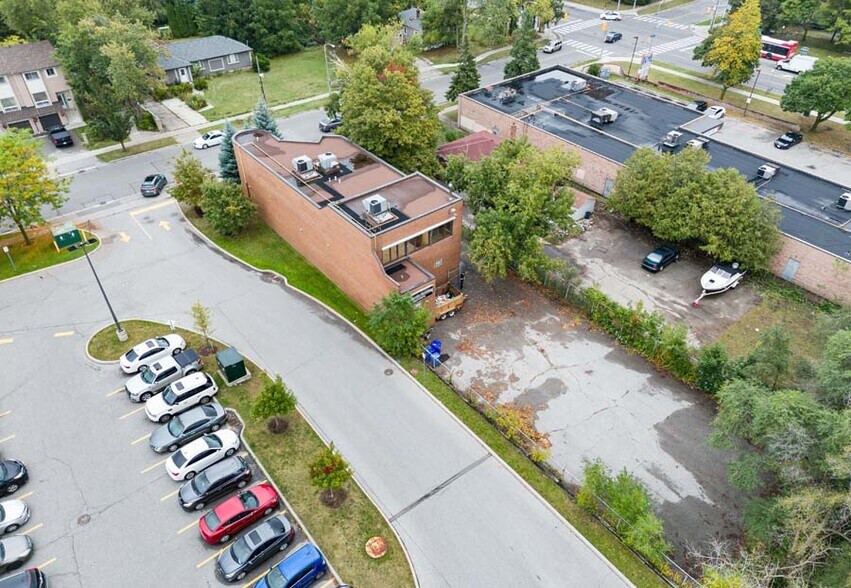 6 Collinsgrove Rd, Toronto, ON for sale - Building Photo - Image 3 of 25