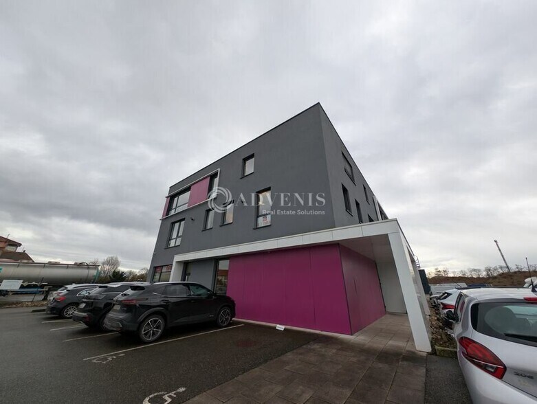 Office in Geispolsheim for lease - Building Photo - Image 1 of 9