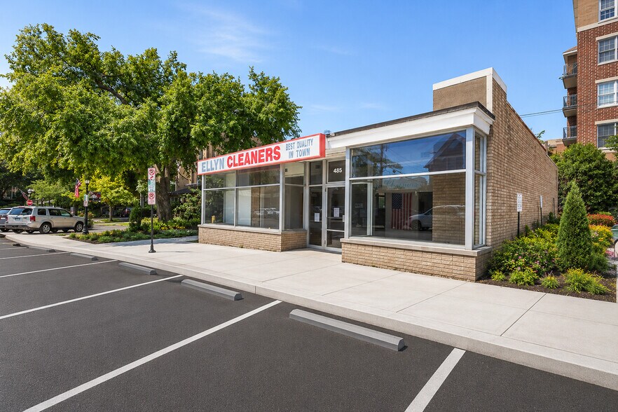 485 Forest Ave, Glen Ellyn, IL à louer - Photo du bâtiment - Image 2 de 16