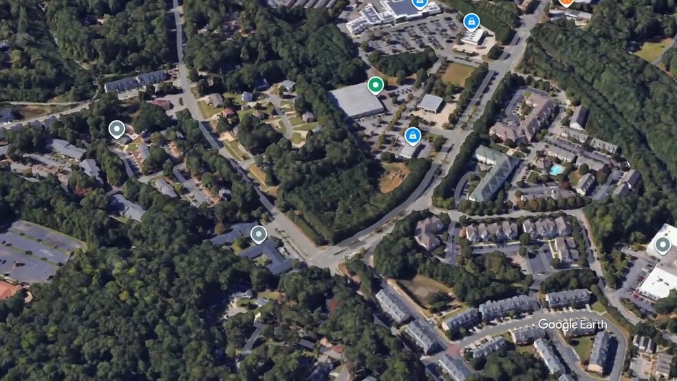 810 W Chatham St, Cary, NC à vendre - Vidéo sur l’inscription commerciale - Image 2 de 13